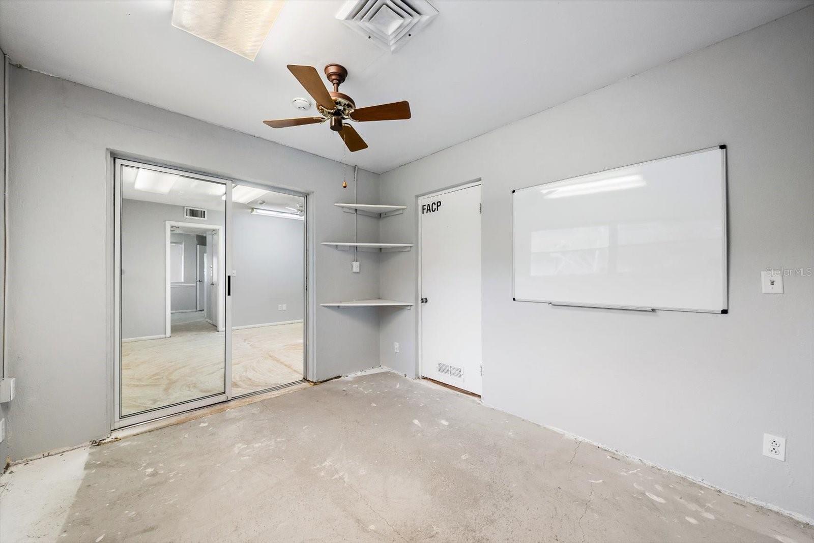 SARASOTA SPGS - Commercial Sale