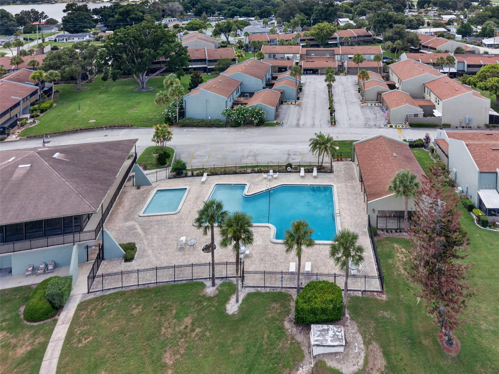 CASA DEL SOL CONDO VILLAGE PH 01 - Residential