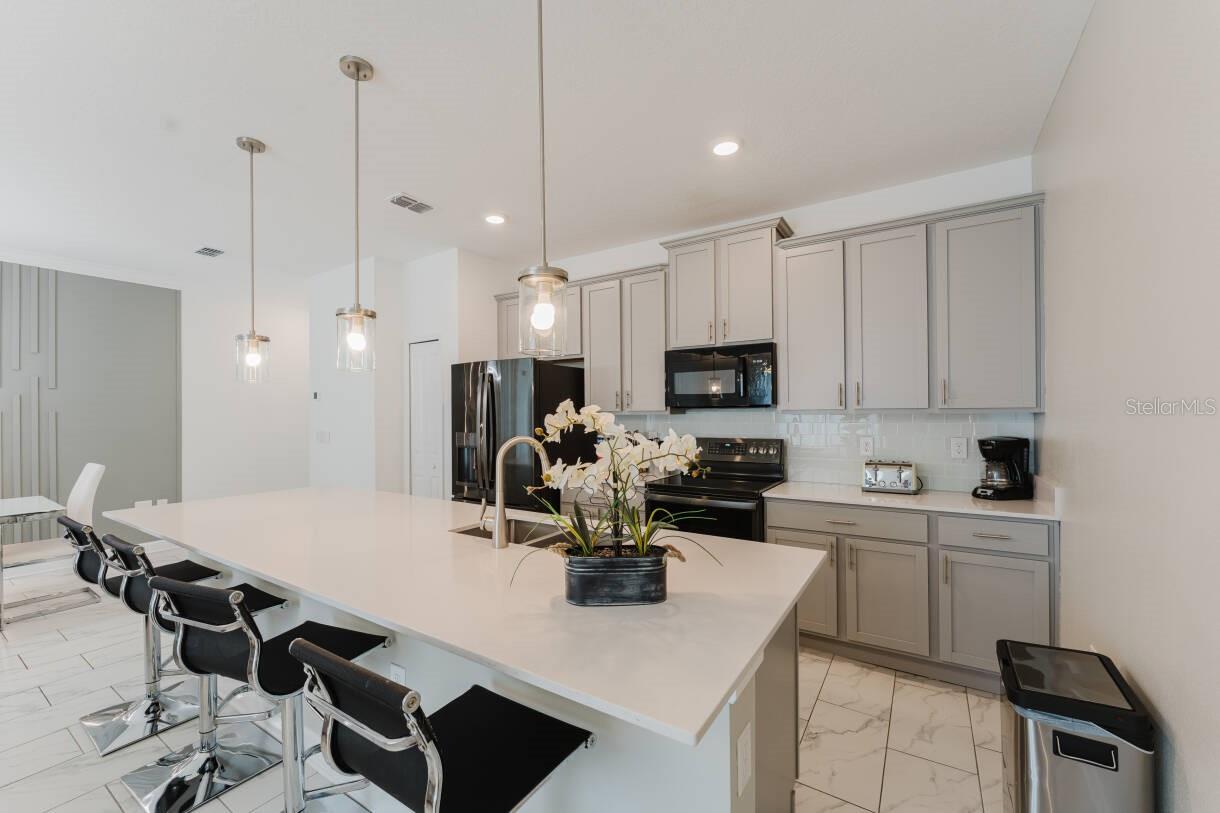 COVE AT STOREY LAKE 4 - Residential Lease