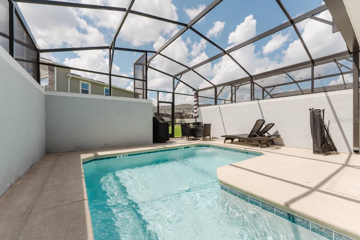 COVE AT STOREY LAKE 4 - Residential Lease