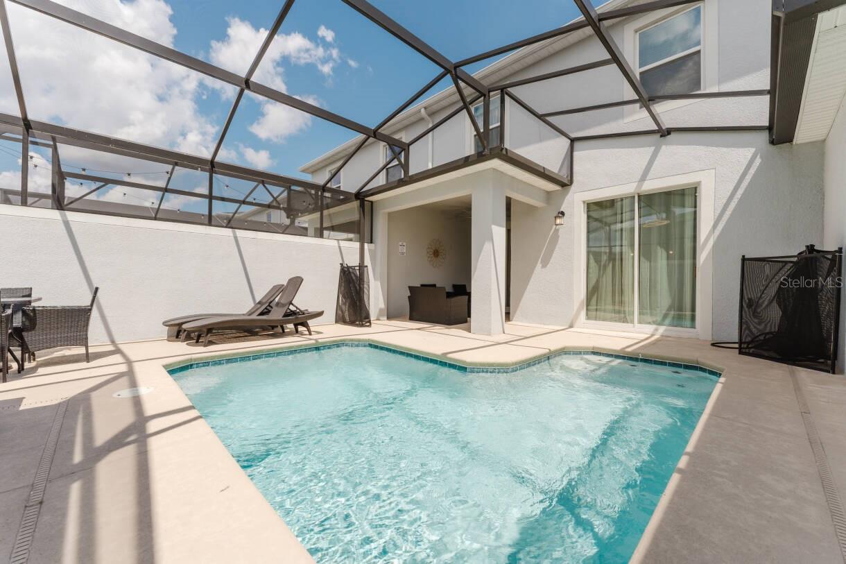 COVE AT STOREY LAKE 4 - Residential Lease