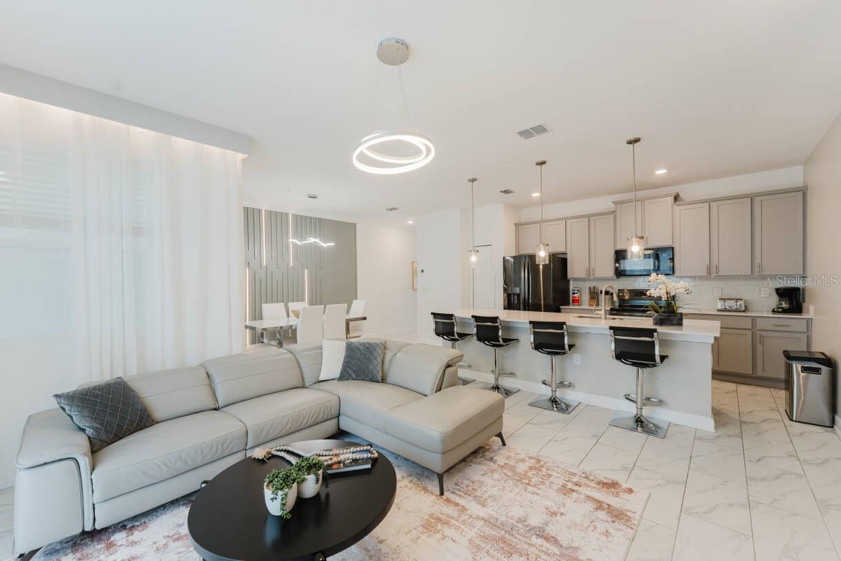 COVE AT STOREY LAKE 4 - Residential Lease