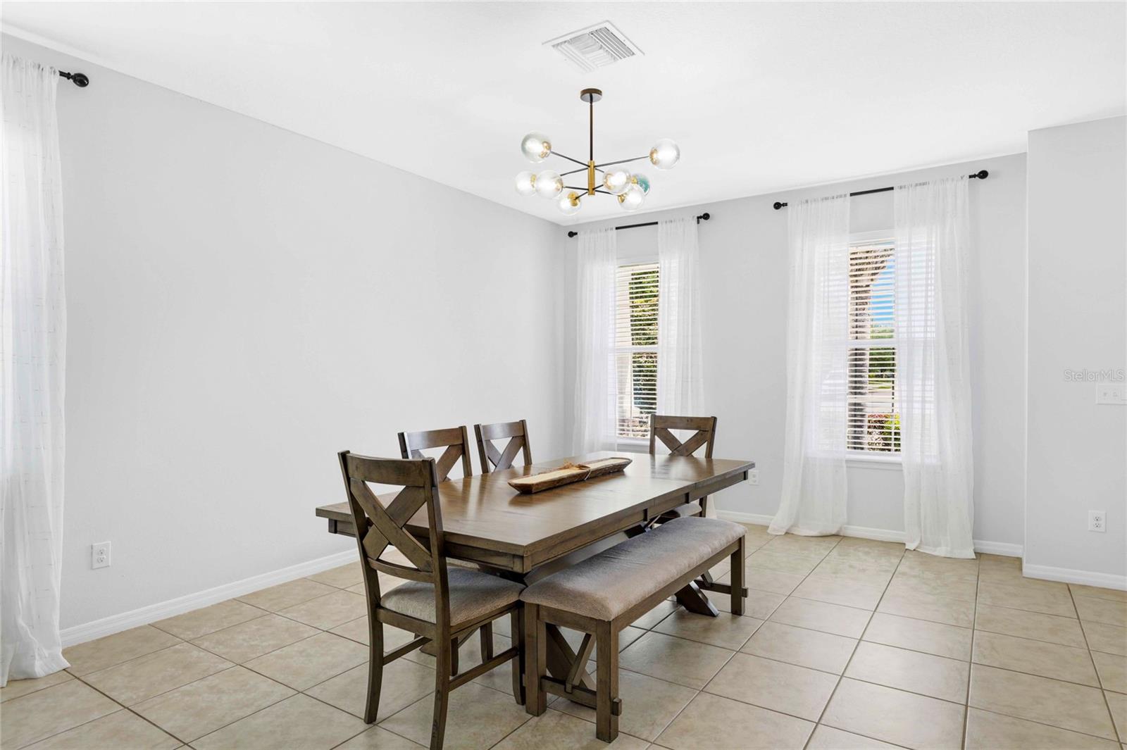OAK VISTAS - Residential