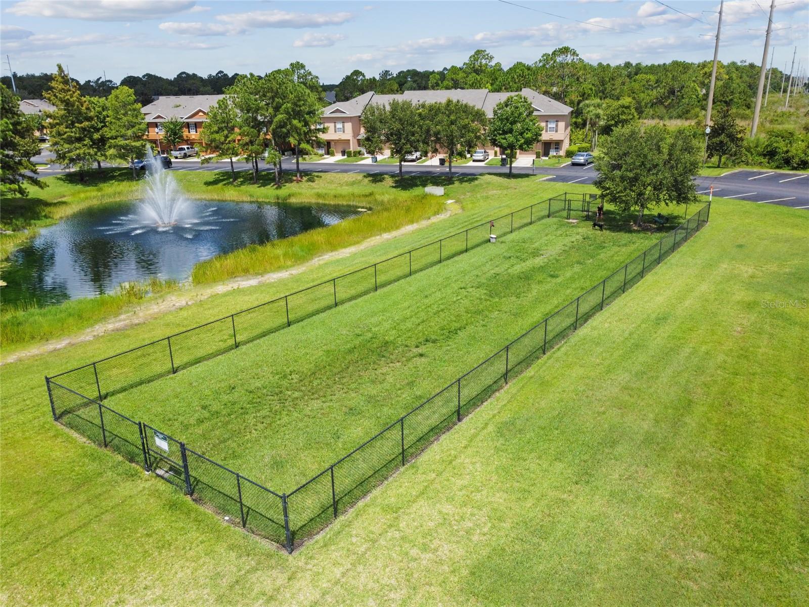 HAWTHORNE GLEN TWNHMS - Residential