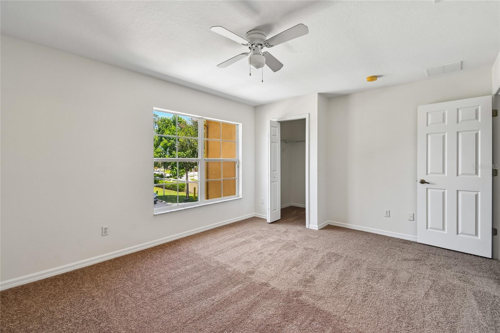 HAWTHORNE GLEN TWNHMS - Residential