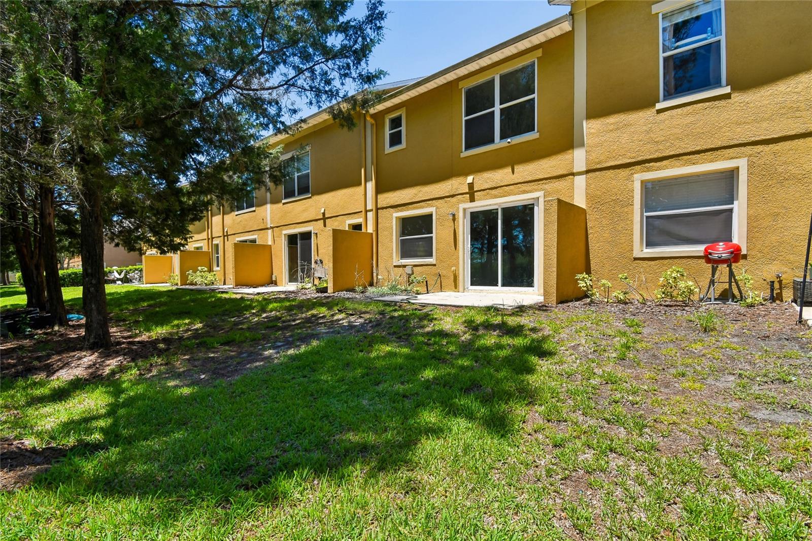 HAWTHORNE GLEN TWNHMS - Residential