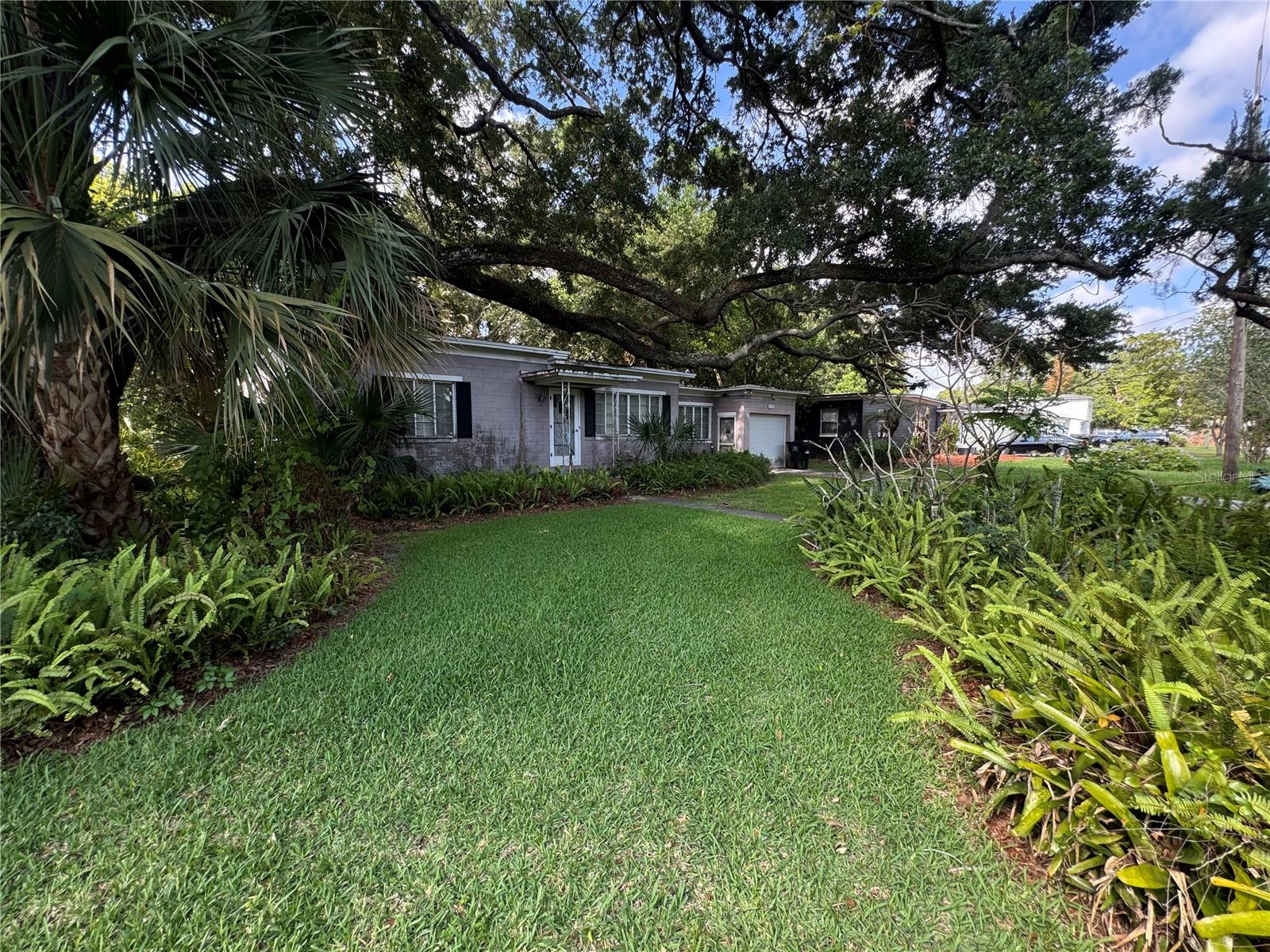 COLONIAL ACRES - Residential