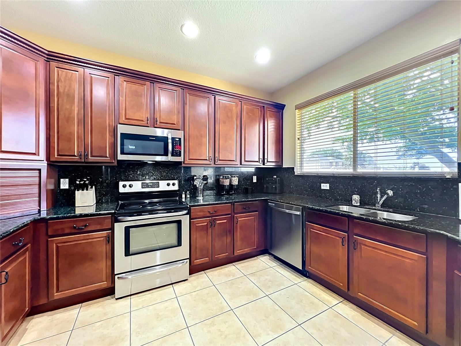 OVERLOOK AT LAKE LOUISA PH 01 - Residential