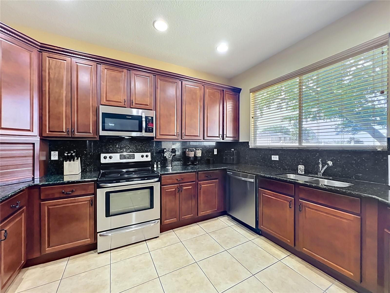 OVERLOOK AT LAKE LOUISA PH 01 - Residential