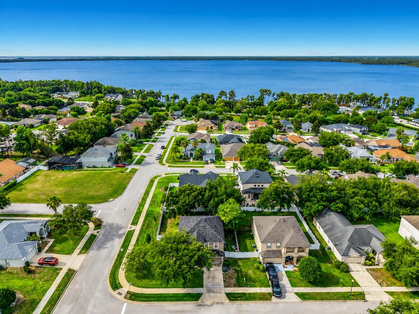 OVERLOOK AT LAKE LOUISA PH 01 - Residential