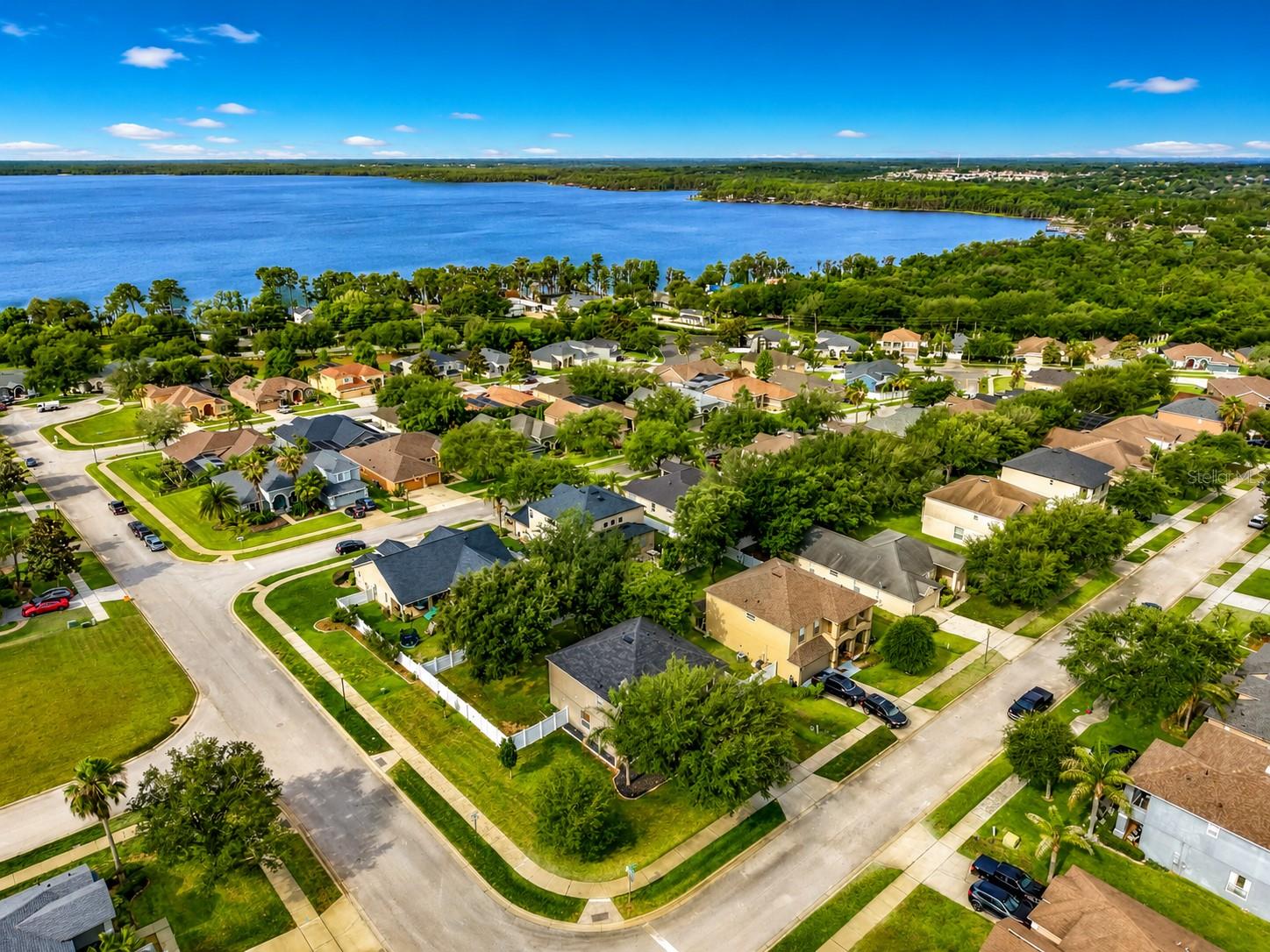 OVERLOOK AT LAKE LOUISA PH 01 - Residential