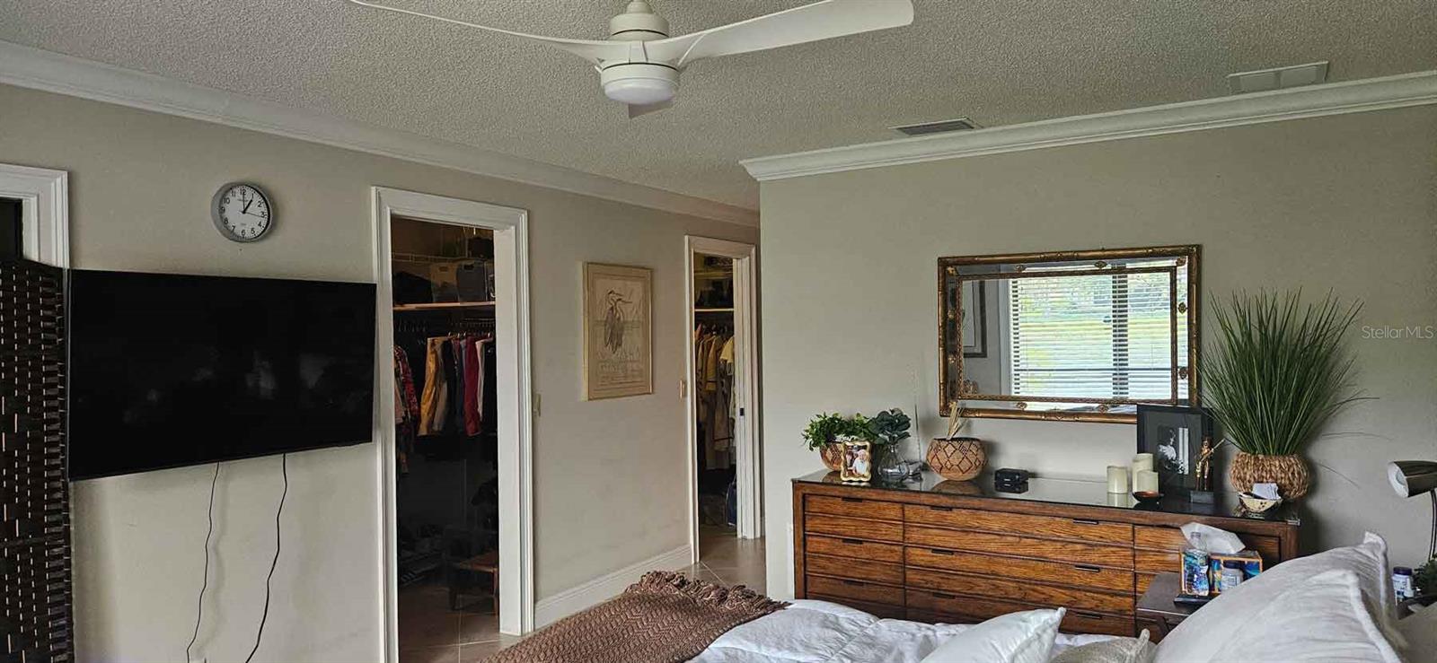 LAKESHORE VILLAGE - Residential