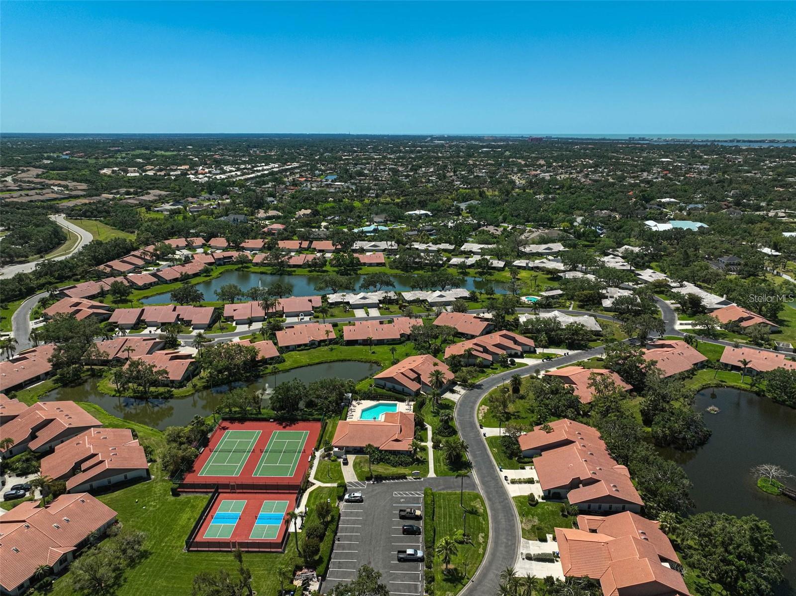 LAKESHORE VILLAGE - Residential