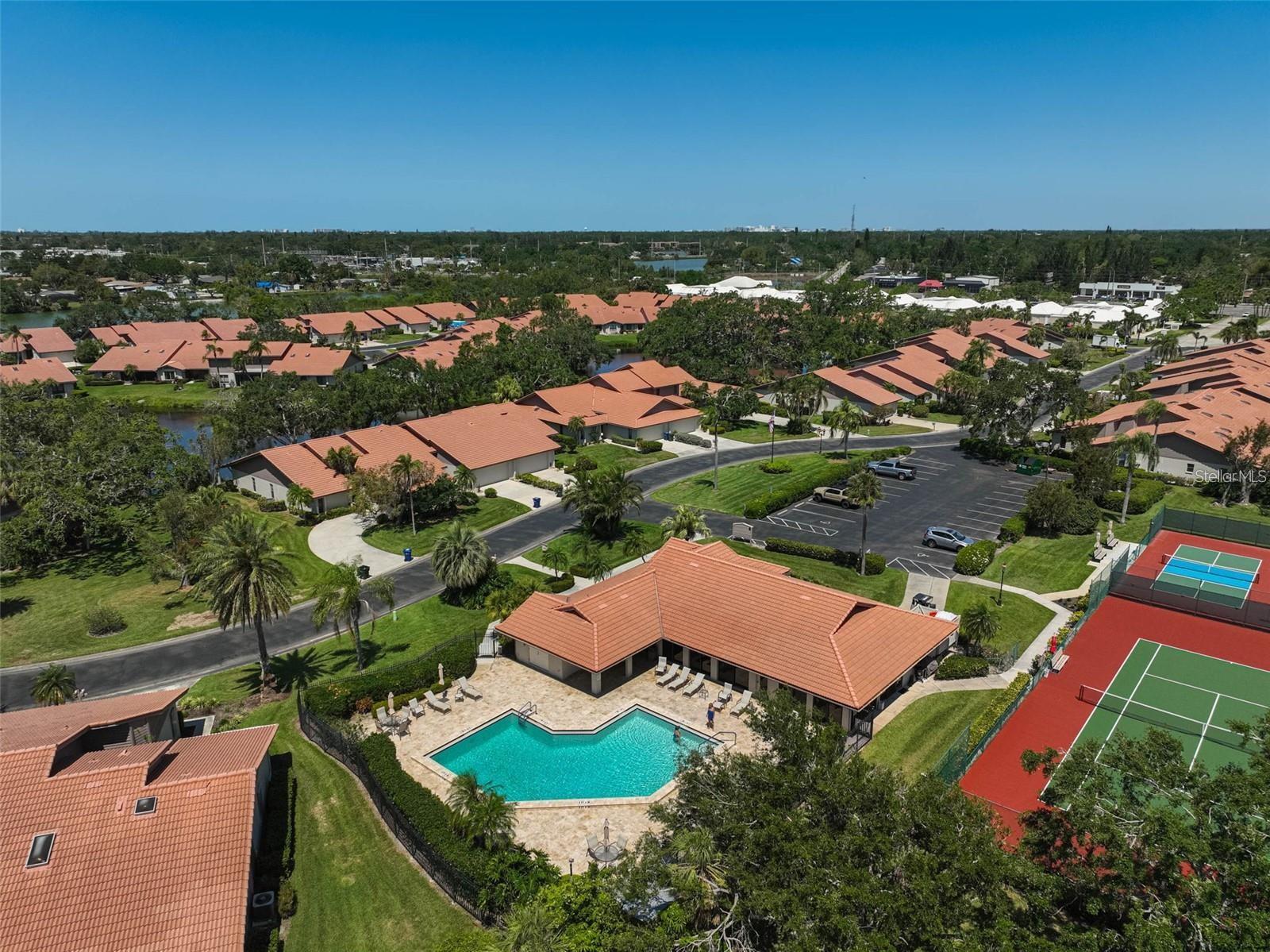 LAKESHORE VILLAGE - Residential