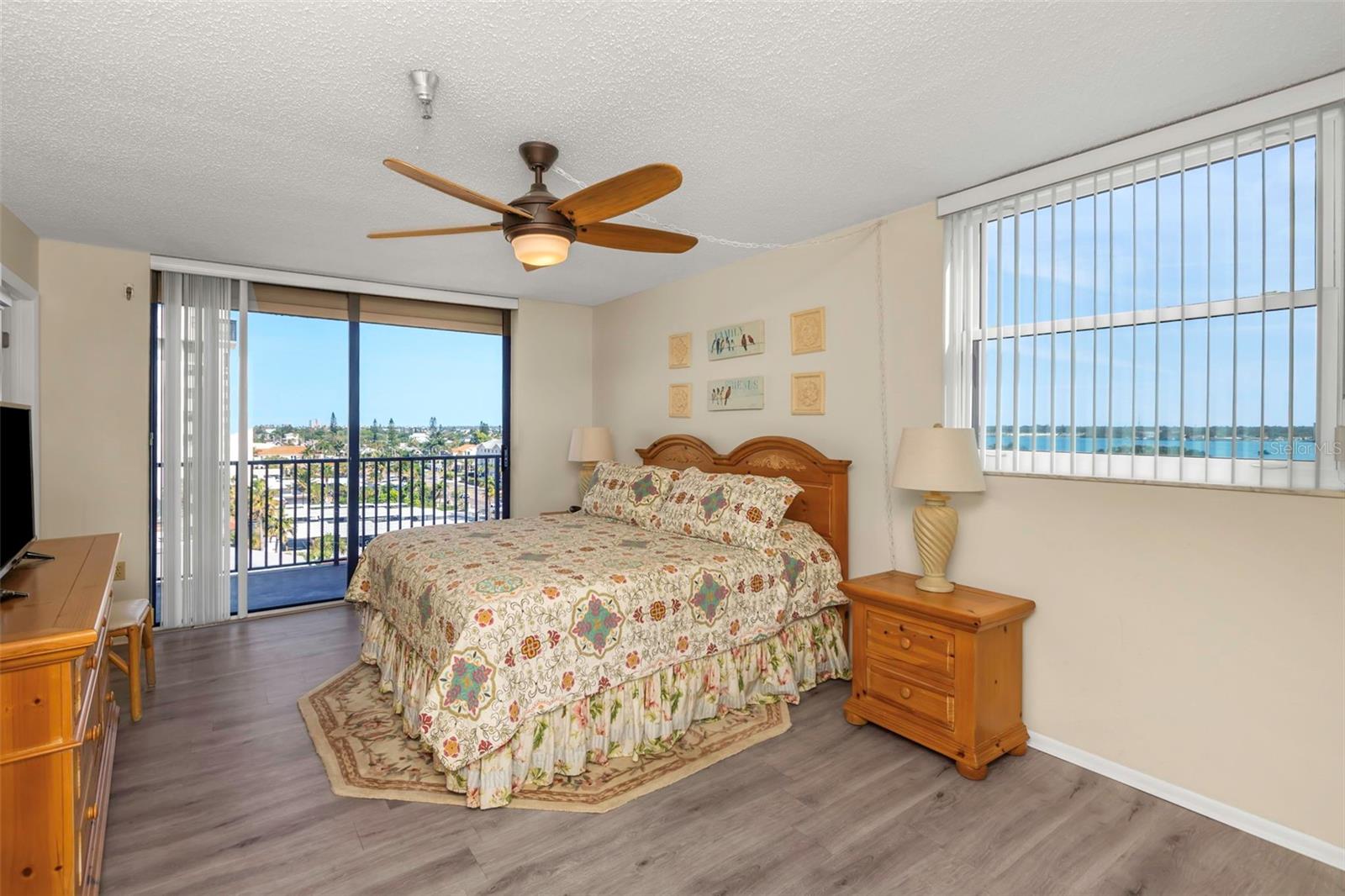 MADEIRA TOWERS CONDO - Residential