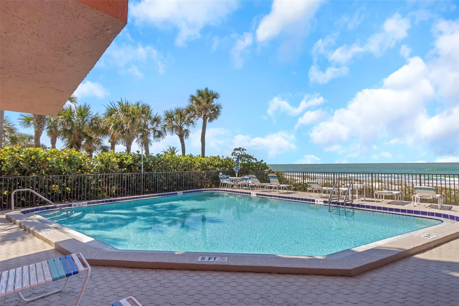MADEIRA TOWERS CONDO - Residential
