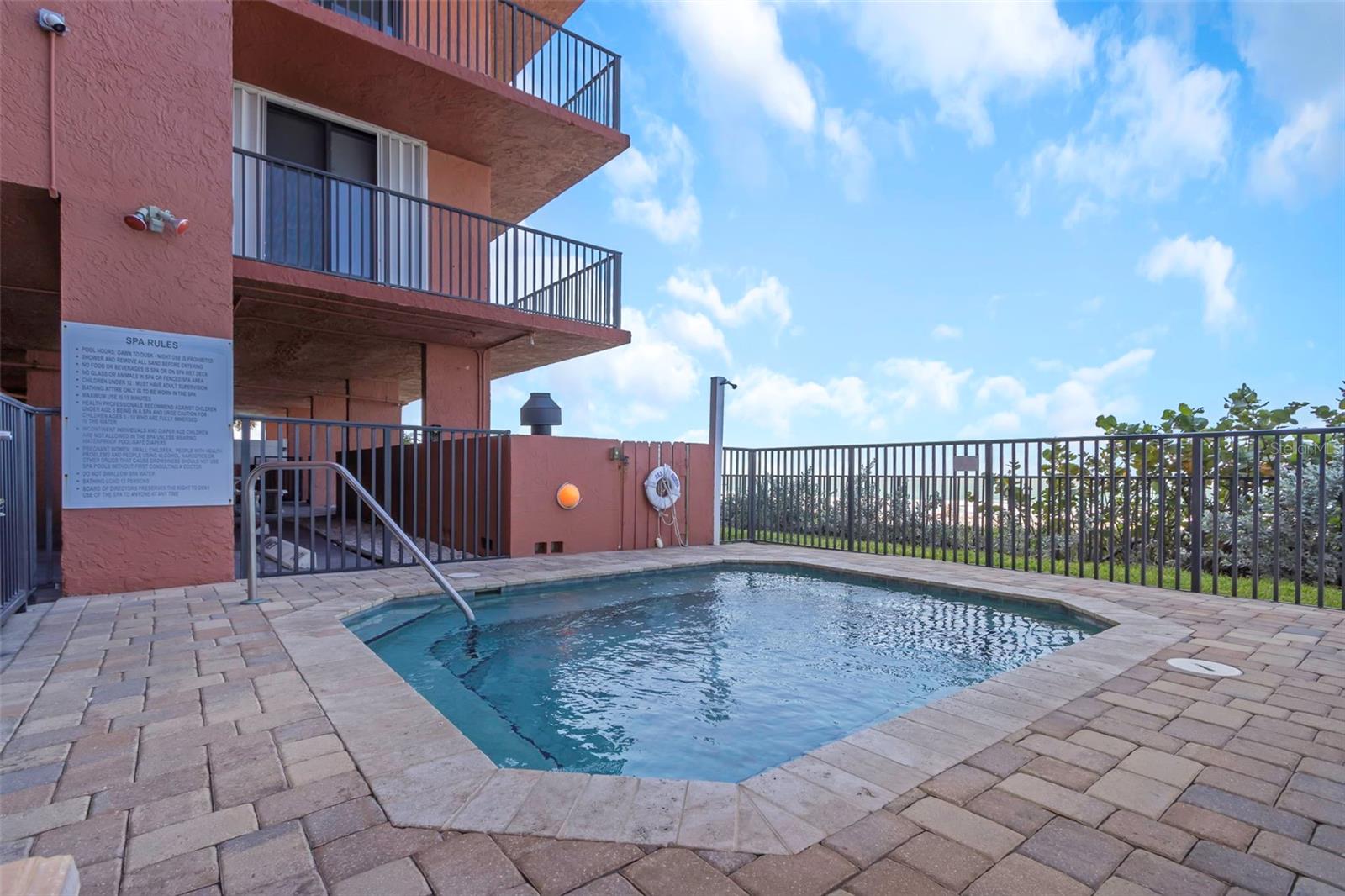 MADEIRA TOWERS CONDO - Residential