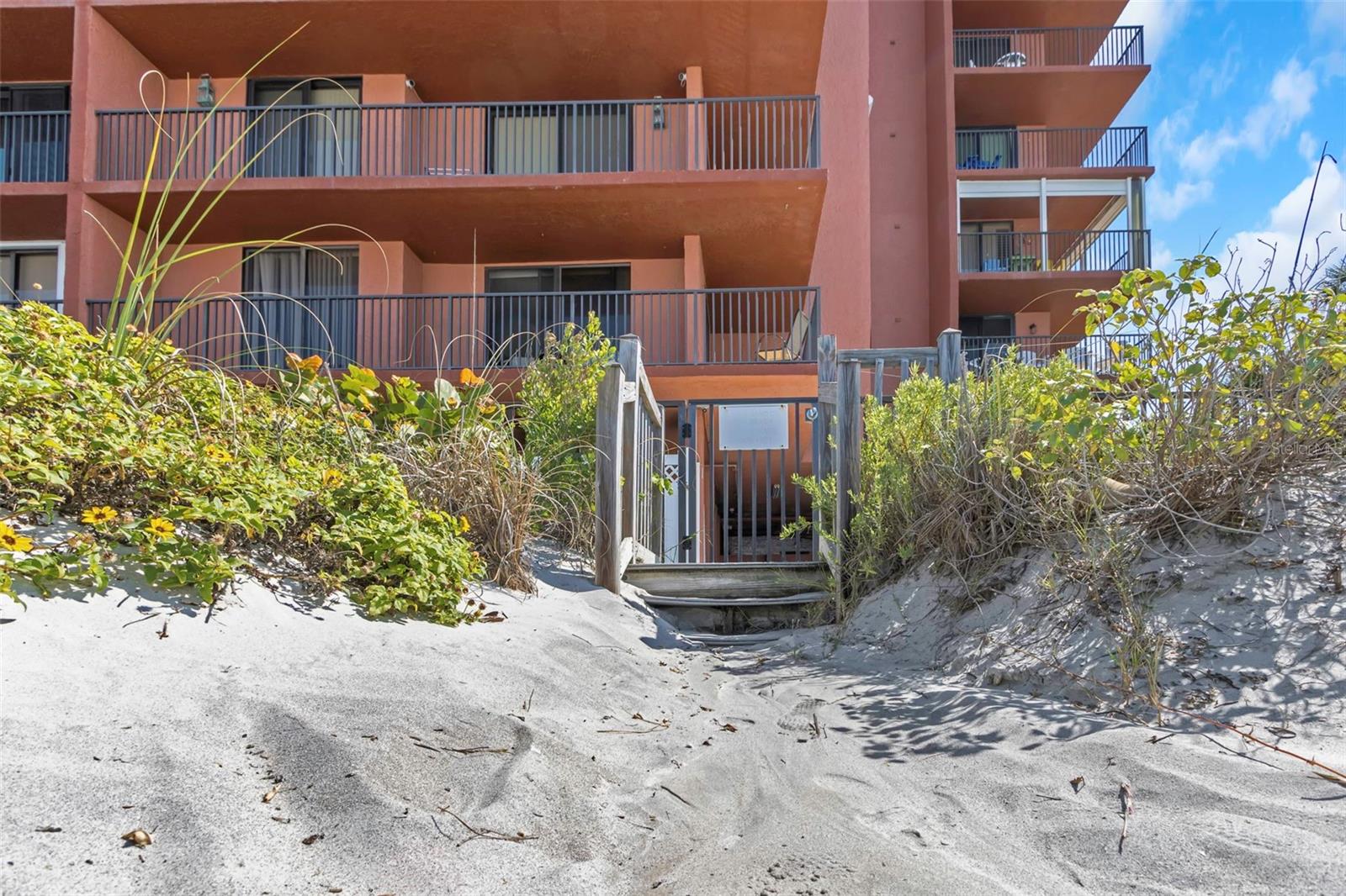 MADEIRA TOWERS CONDO - Residential