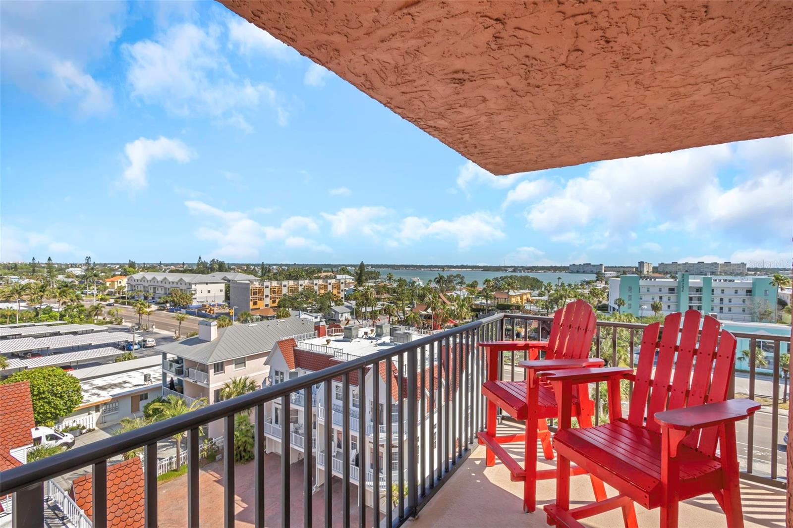 MADEIRA TOWERS CONDO - Residential