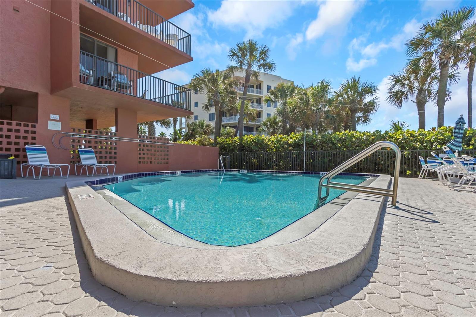MADEIRA TOWERS CONDO - Residential