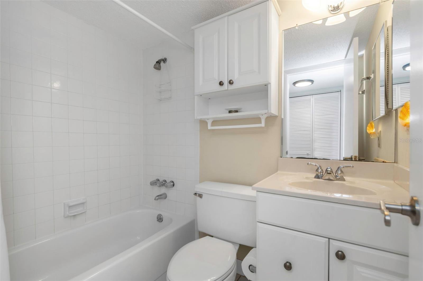 MADEIRA TOWERS CONDO - Residential