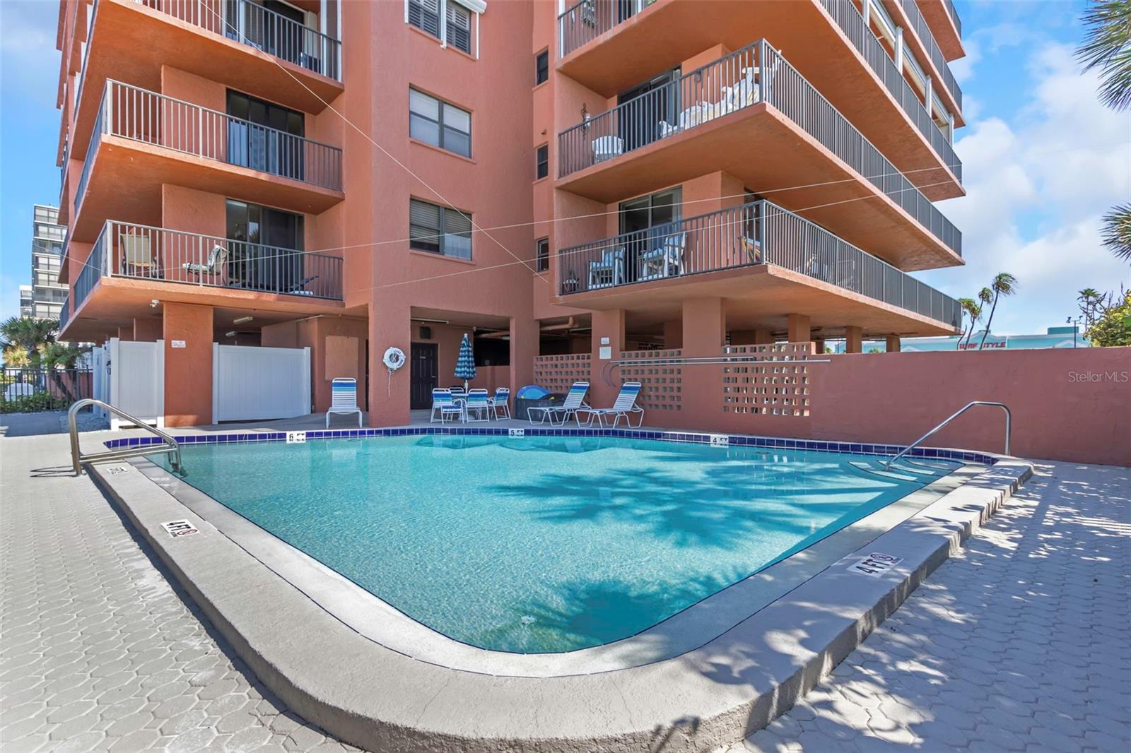 MADEIRA TOWERS CONDO - Residential