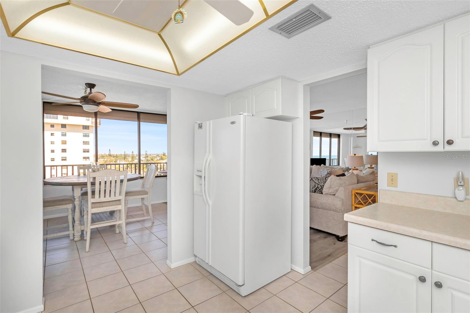 MADEIRA TOWERS CONDO - Residential
