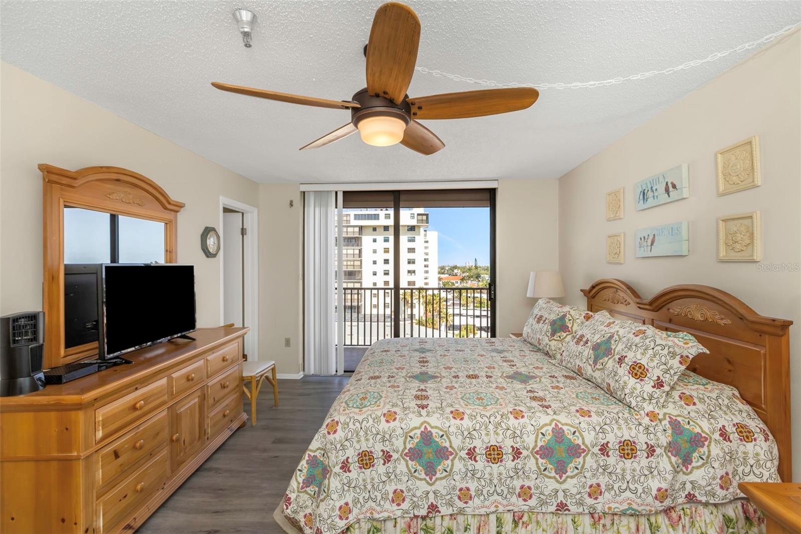 MADEIRA TOWERS CONDO - Residential