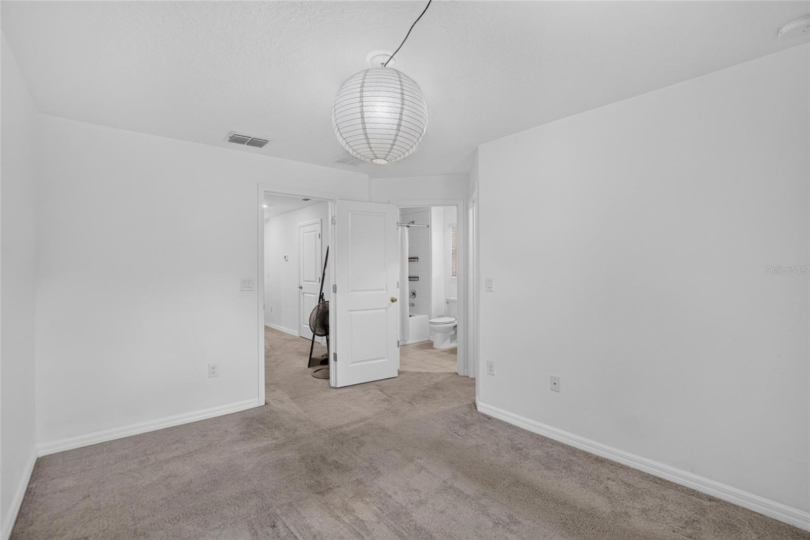 TOWNES/DARLINGTON - Residential