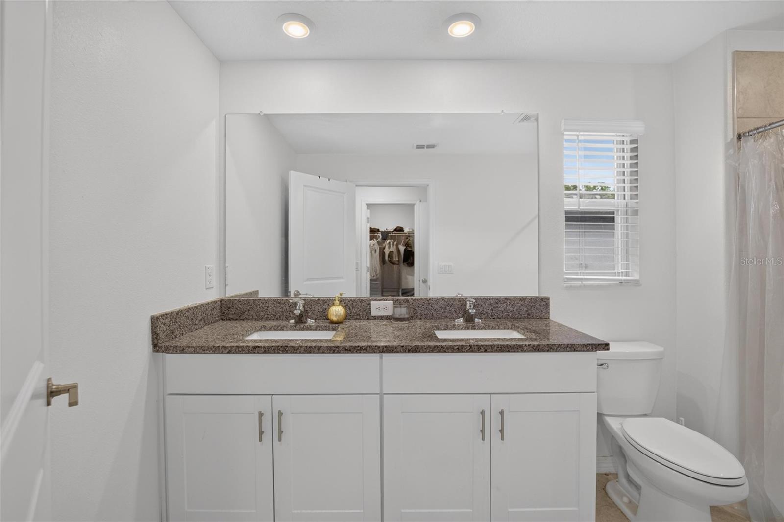 TOWNES/DARLINGTON - Residential