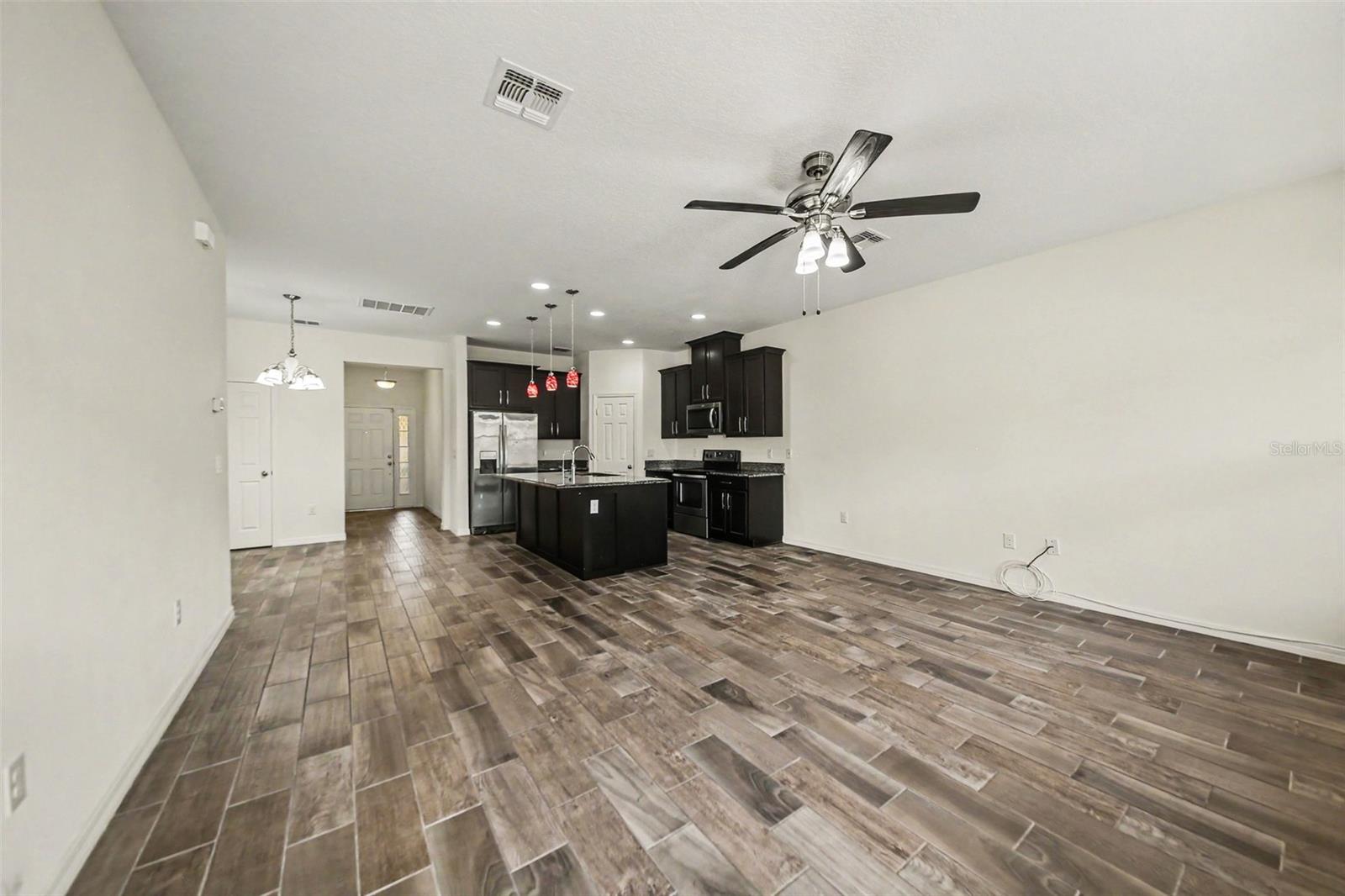 SUMMERLAKE PD PH 2C-2E - Residential Lease