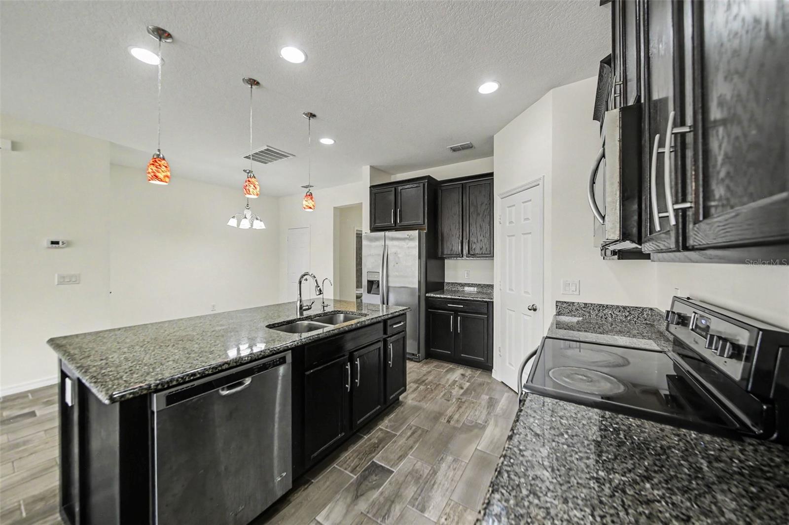 SUMMERLAKE PD PH 2C-2E - Residential Lease
