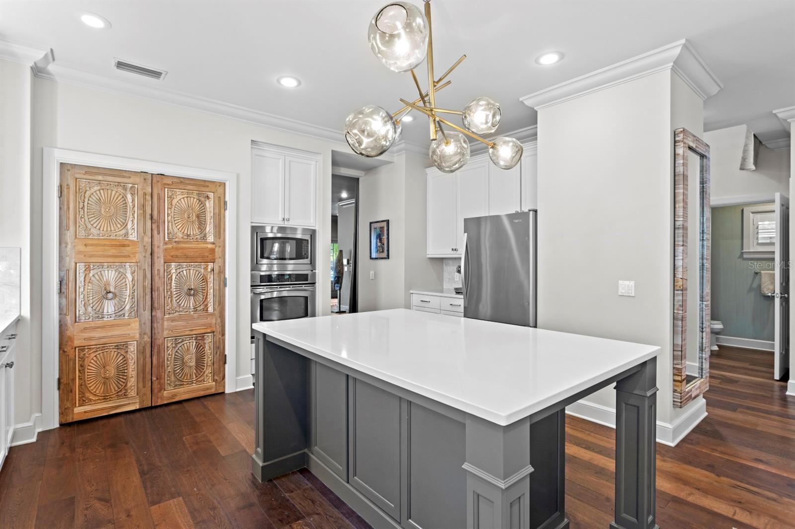 H J WATROUS ADDITION TO WEST HYDE PARK SUB LOT 17 - Residential Lease