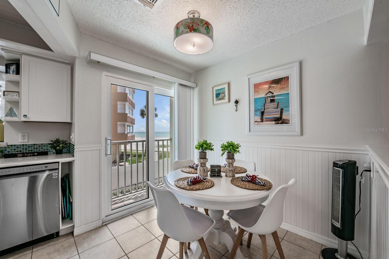SUNSET REEF - Residential