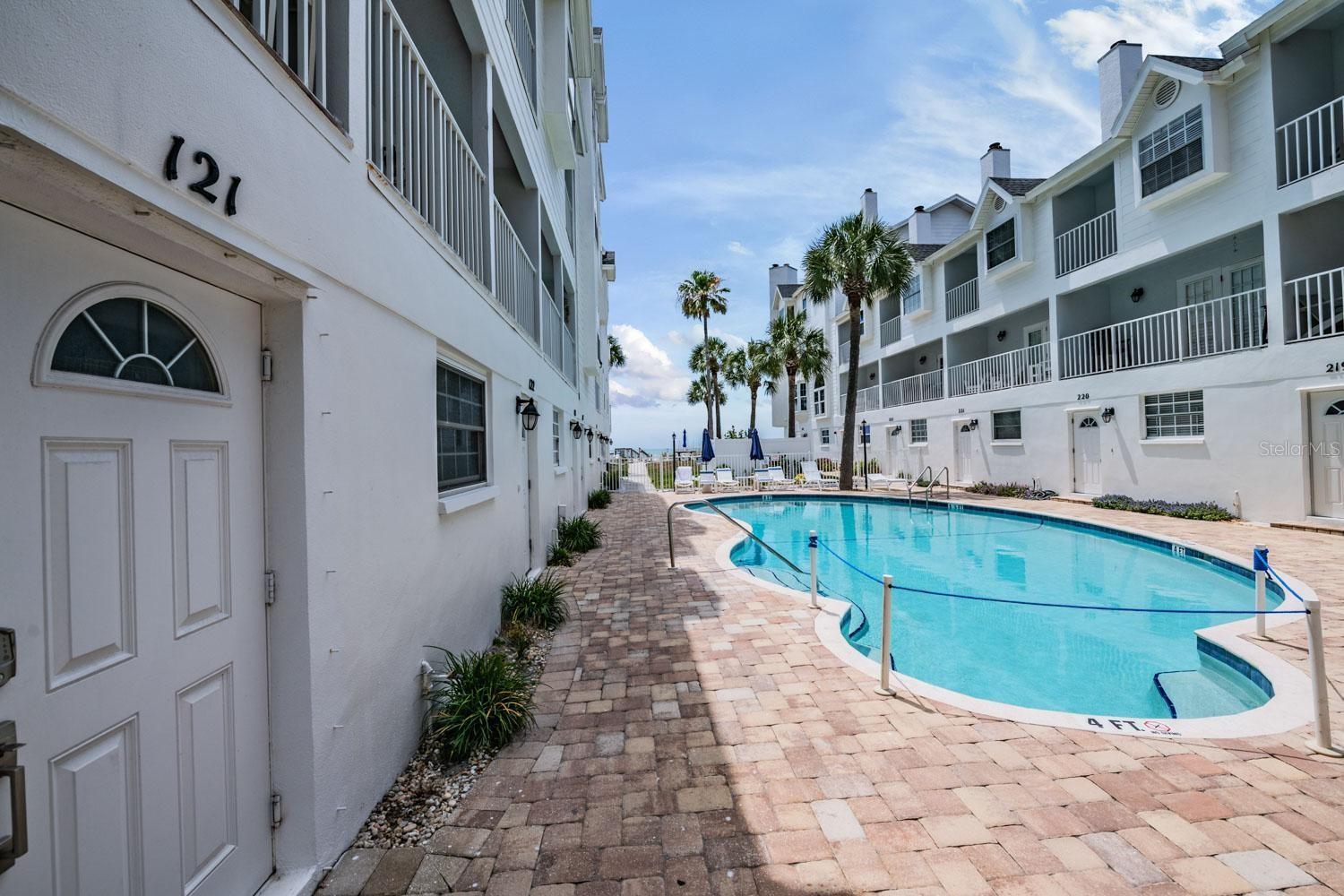 SUNSET REEF - Residential