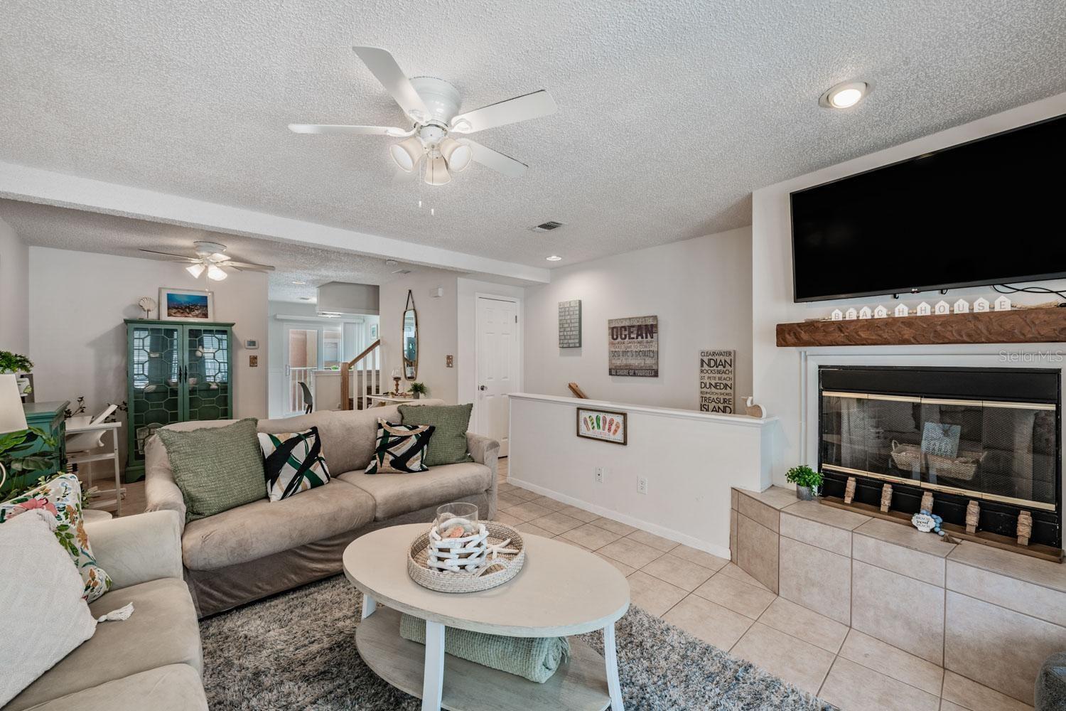 SUNSET REEF - Residential