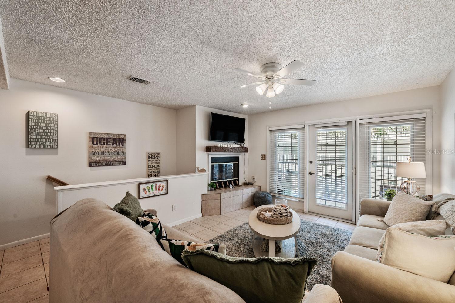 SUNSET REEF - Residential