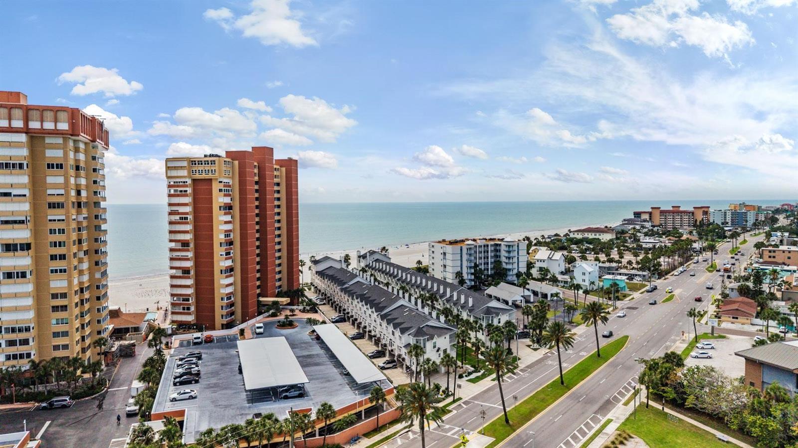 SUNSET REEF - Residential