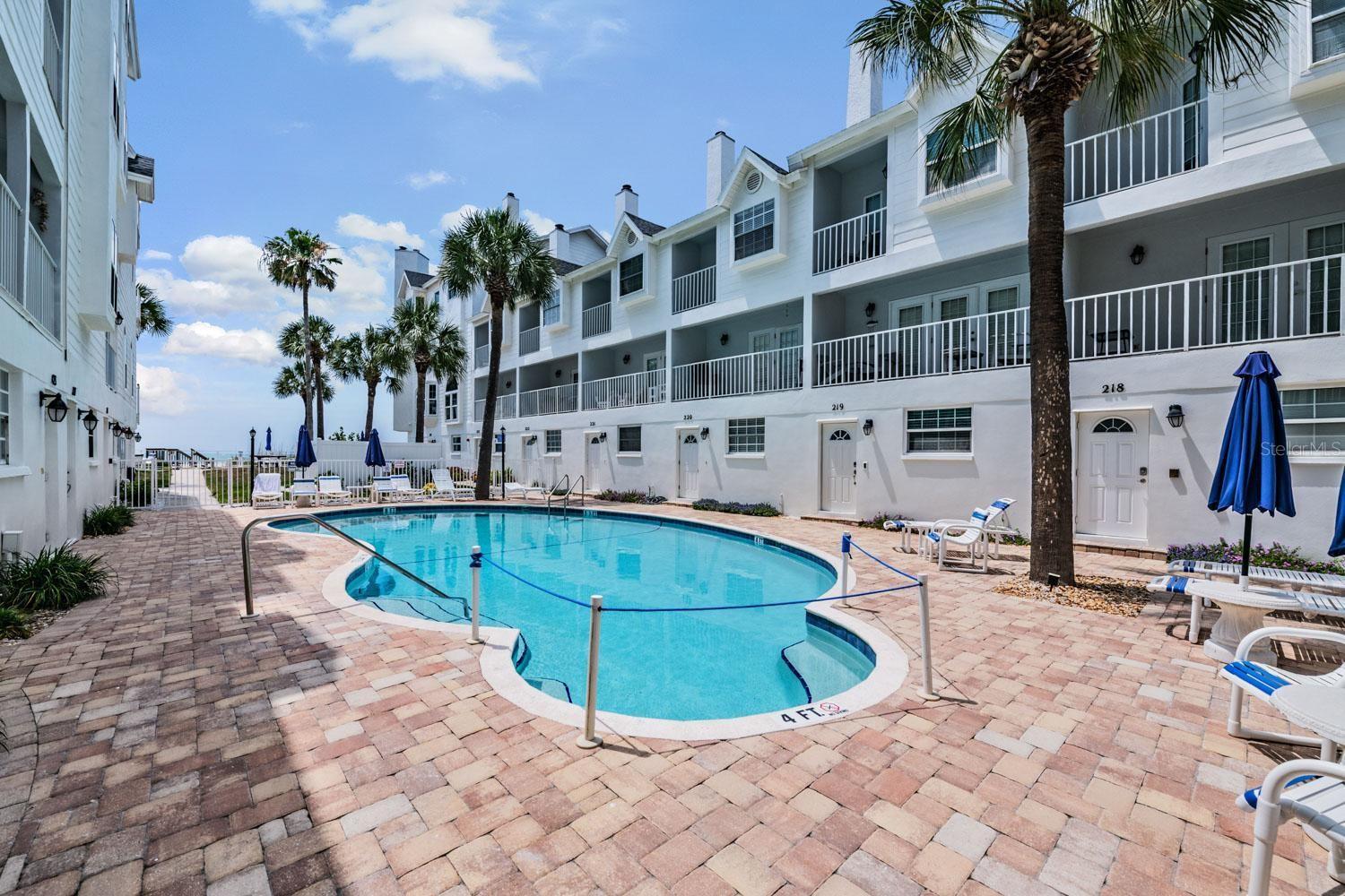SUNSET REEF - Residential