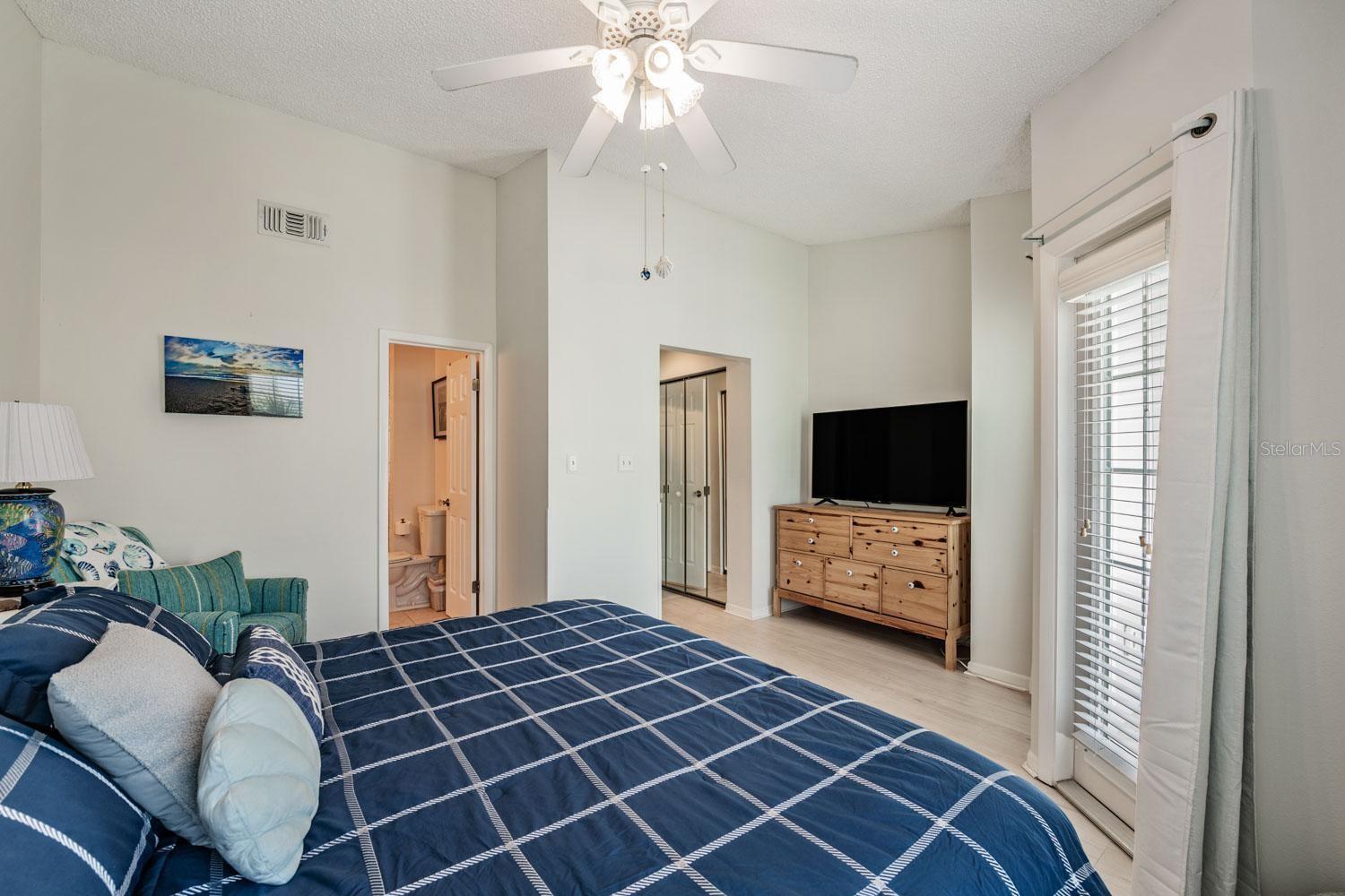 SUNSET REEF - Residential