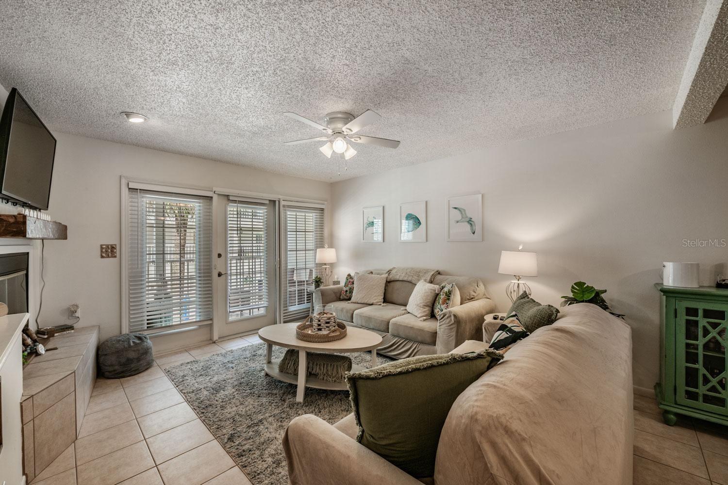 SUNSET REEF - Residential