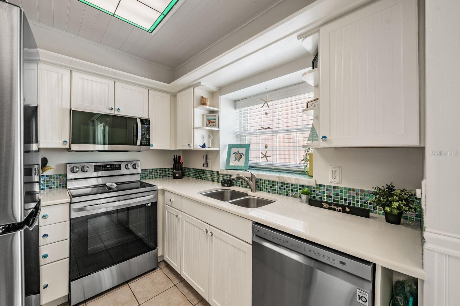 SUNSET REEF - Residential