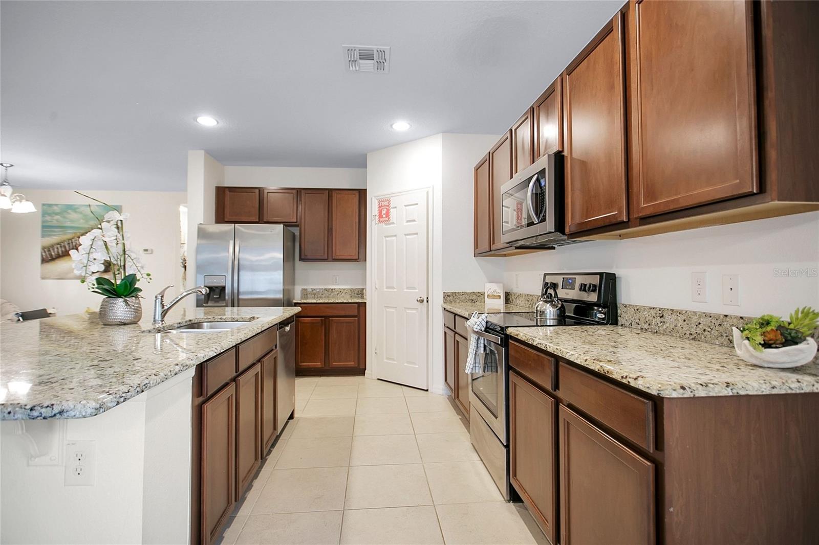 DALES/WEST HAVEN - Residential