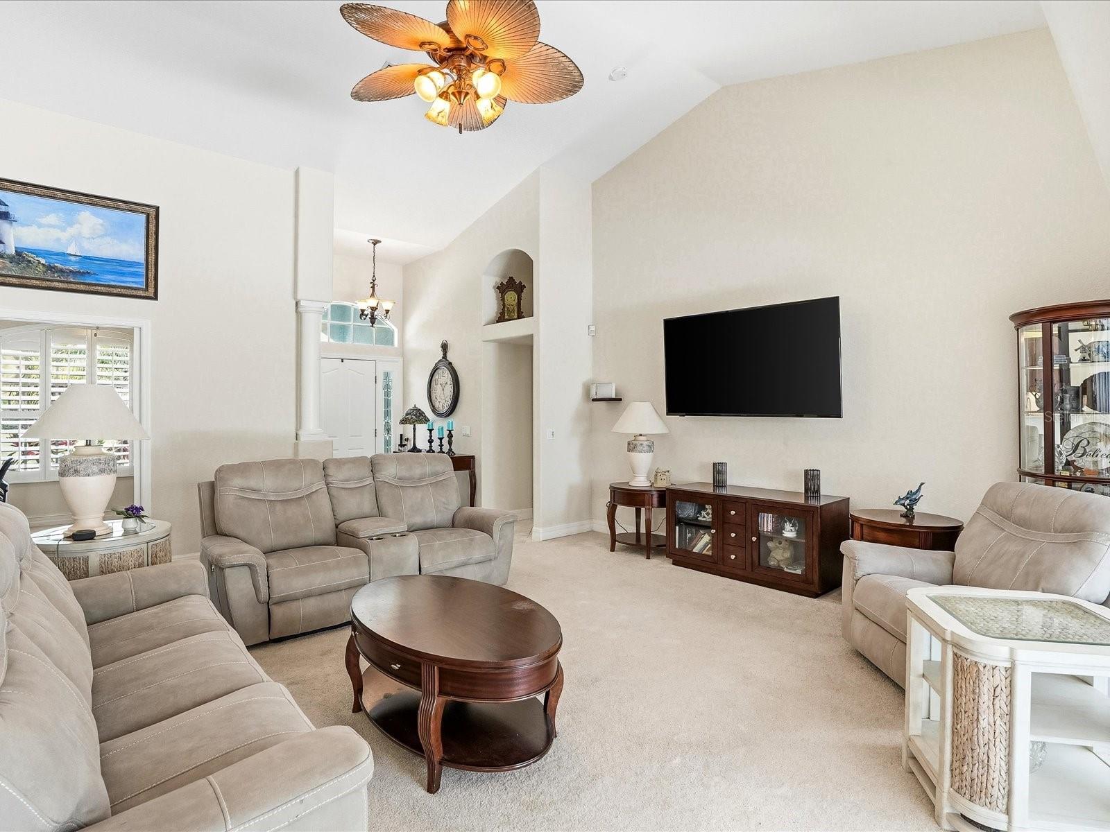 ROTONDA WEST-PINE VALLEY - Residential