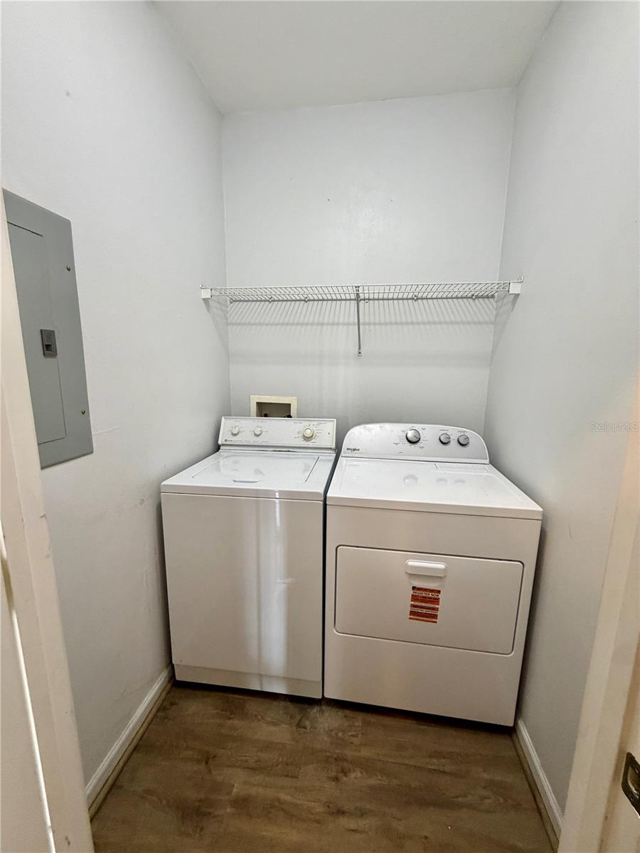 THE PALMS OF CORTEZ OR 2038 PG 5178 - Residential Lease
