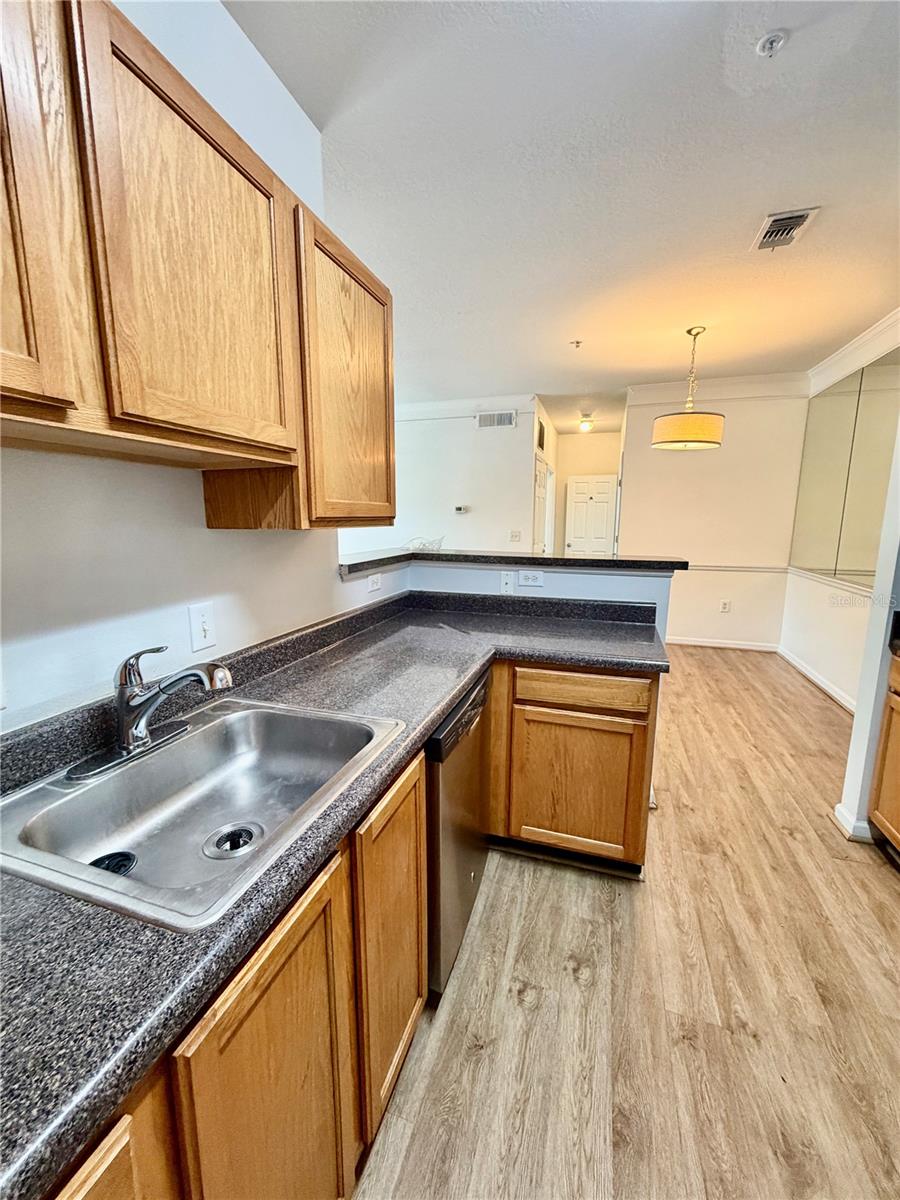 THE PALMS OF CORTEZ OR 2038 PG 5178 - Residential Lease
