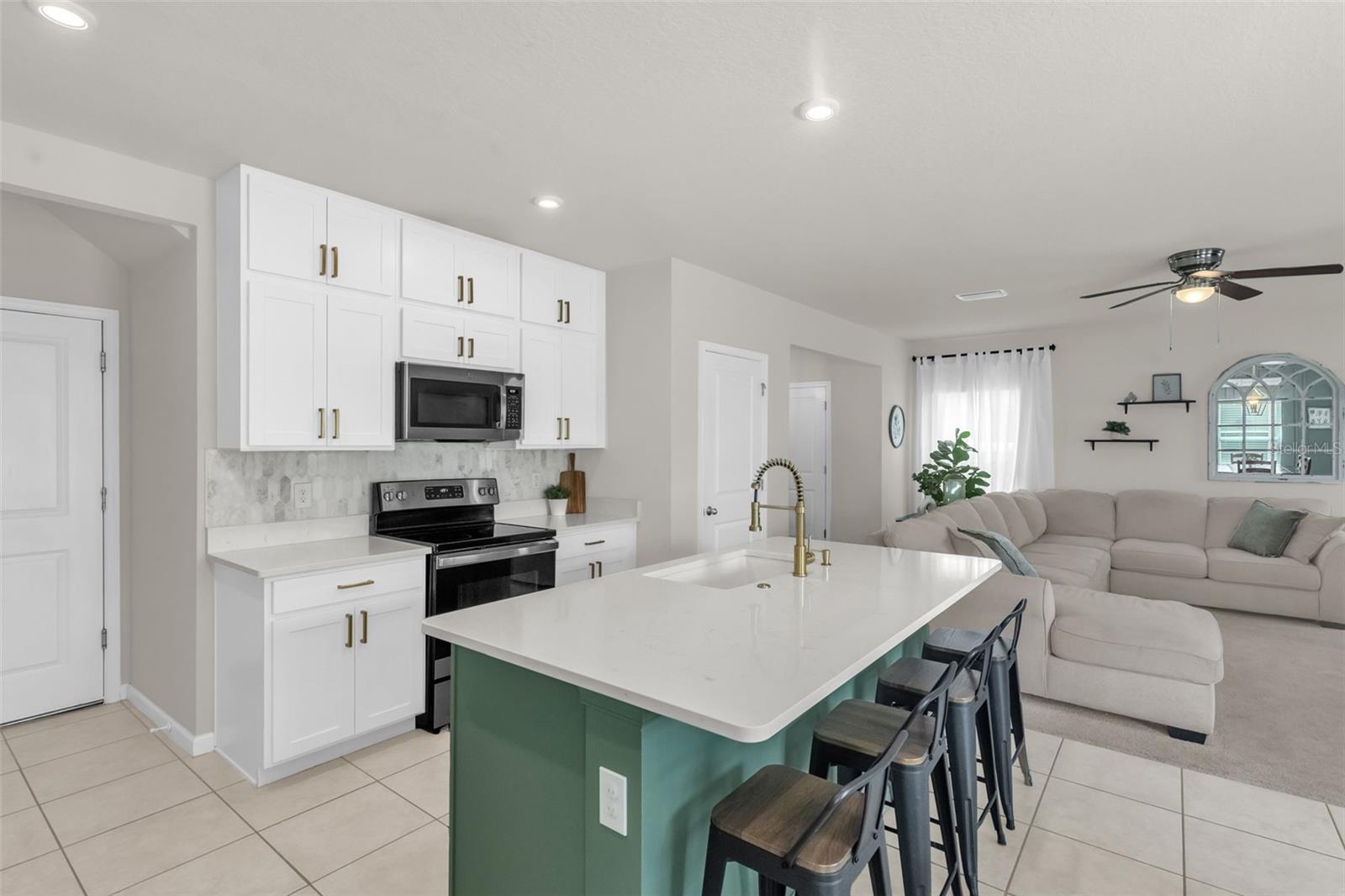 ZEPHYR PLACE - Residential