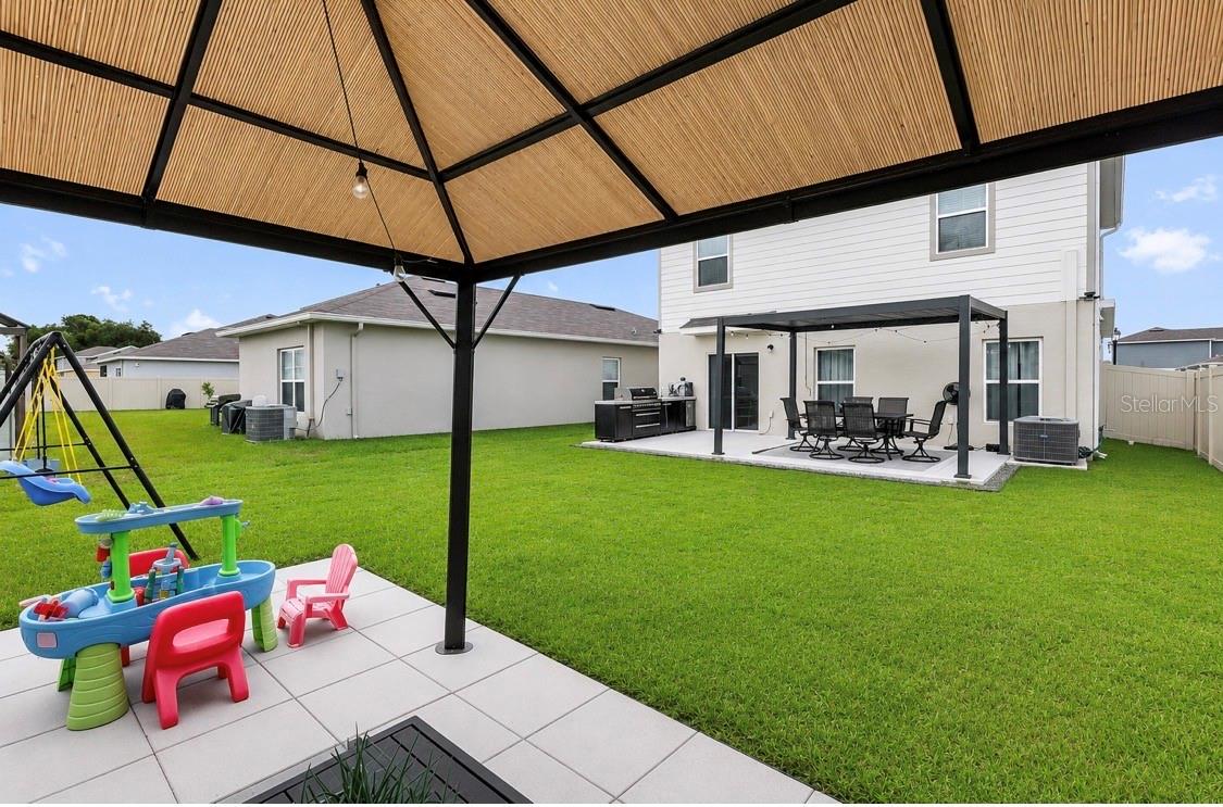 ZEPHYR PLACE - Residential