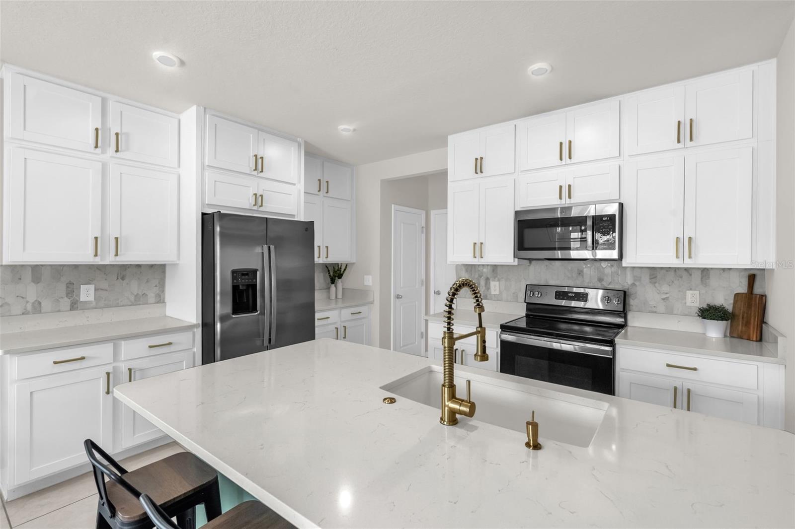 ZEPHYR PLACE - Residential