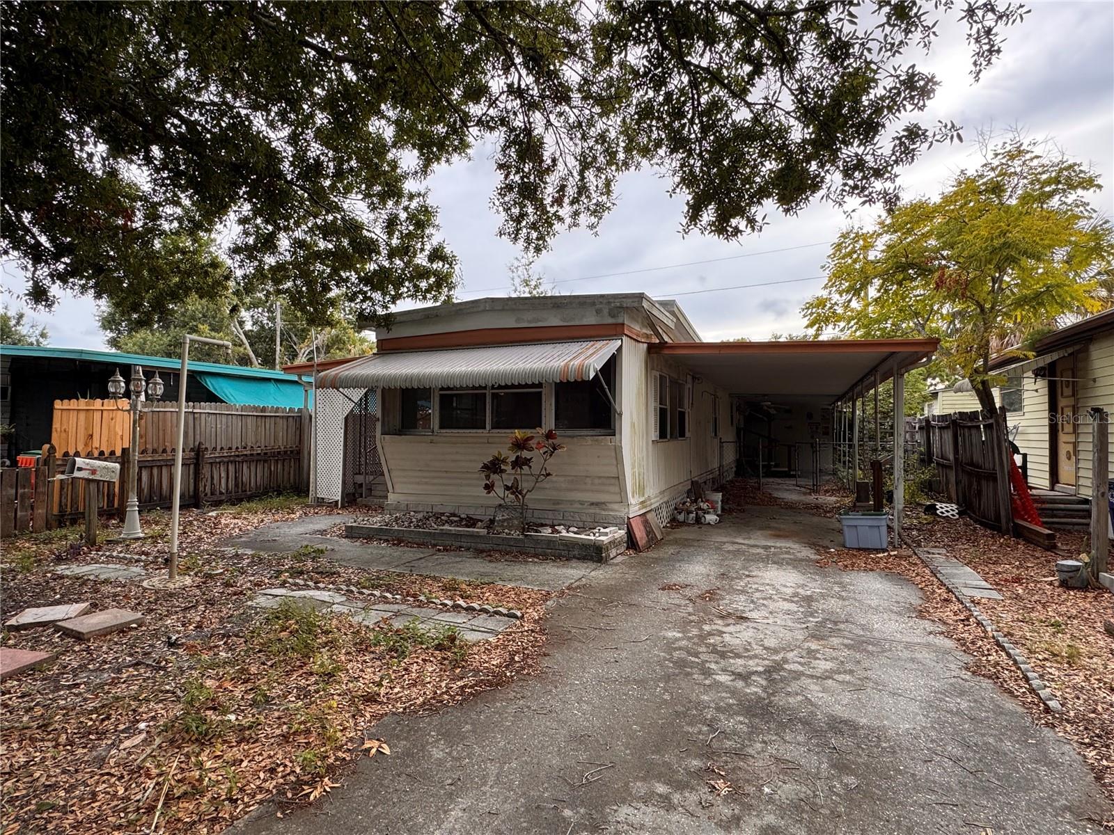 PINE BAY PARK - Residential